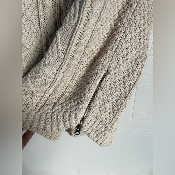 LL Bean Signature Cream Cable Knit Sweater Fair Isle Size S - Picture 4 of 15